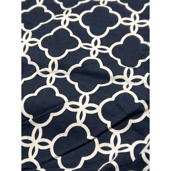 Crown & Ivy Curvy Navy & White Shorts Size 20W Geometric Design Chino - Picture 2 of 4